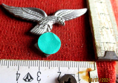 Aigle de la Luftwaffe en métal avec fabricant, sans aiguille. Belle reproduction de collection.