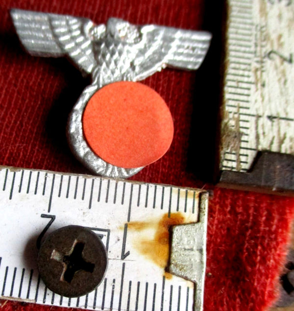 Wehrmacht Adler mit HK für Mütze in Metall Schöne Museumsanfertigung