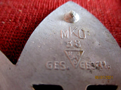 Insigne RAD Reichsarbeitsdienst marqué MKO 38 ges.gesch. – Reproduction | Seconde Guerre mondiale