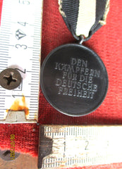 Kriegsdenkmünze 1939–1940 „Den Kämpfern für die Deutsche Freiheit“ am Band – Original WWII