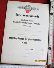 Diplôme de la Luftwaffe – Agrafe de vol opérationnel de chasseur de nuit longue portée en or (vierge)