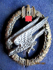 Wehrmacht – Fallschirmschützenabzeichen, Hersteller gemarkt, Adler genietet (Original)