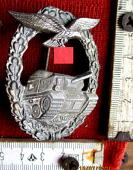 Panzerkampfabzeichen – Souval Wien, mehrteilig genietet, 1950er (Repro)