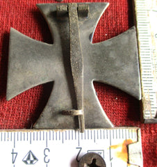Eisernes Kreuz 1. Klasse 1939 im LDO Etui EK 1 ohne Hersteller aus einem alten Händlerbestand