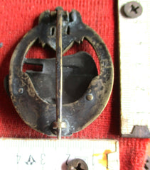 Panzerkampfabzeichen in Silber Einsatzzahl 50, Hersteller L 43 (Friedrich Linden, Lüdenscheid) mit zugehöriger Verleihungsschachtel