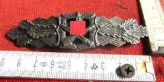 NAHKAMPFSPANGE, in BRONZE MIT zugehöriger Verleihungsschachtel L43 SCHACHTEL frühe qualitätvolle Fertigung der Firma F.W. Assmann Söhne, Lüdenscheid aus einem alten Händlerbestand