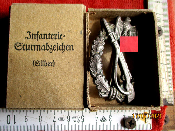 Wehrmacht Orden InfanterieSturmabzeichen, in SILBER MIT zugehöriger Verleihungsschachtel L43 SCHACHTEL frühe qualitätvolle Fertigung der Firma