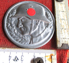 Medaille Plakette Wehrmacht Soldat mit Stahlhelm – Sammlerfertigung Souval (Art.-Nr. 35.735)