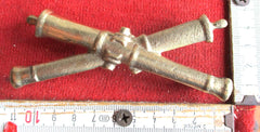PREUSSEN SCHULTERKLAPPEN Artillerie SHOULDER BOARDS EPAULETTEN-AUFLAGE  für Offiziere der Artillerie-Regimenter Massive Ausführung.